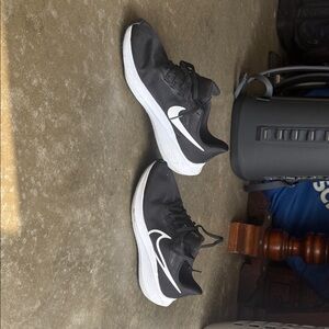 Nike Women's Black and White Athletic Shoes